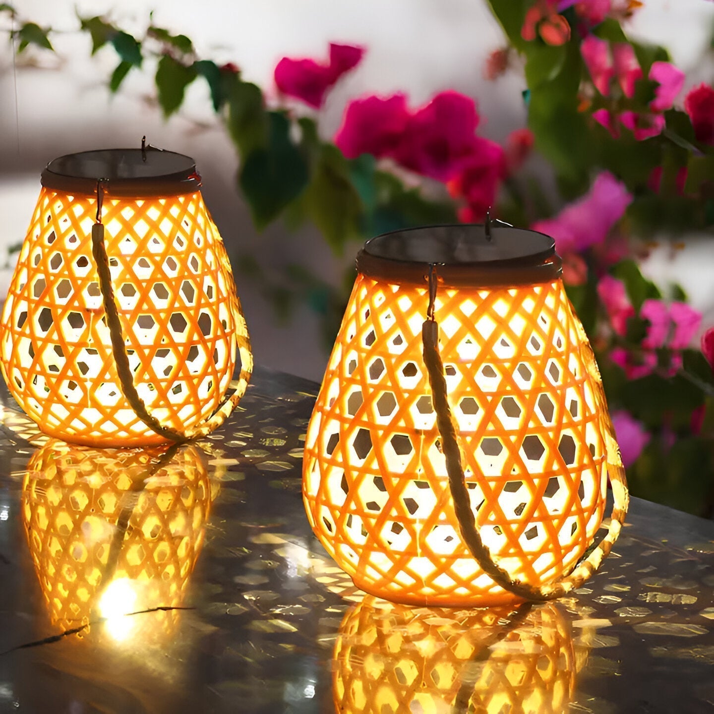 Solar Outdoor Lantern Light with Woven Pattern Shade