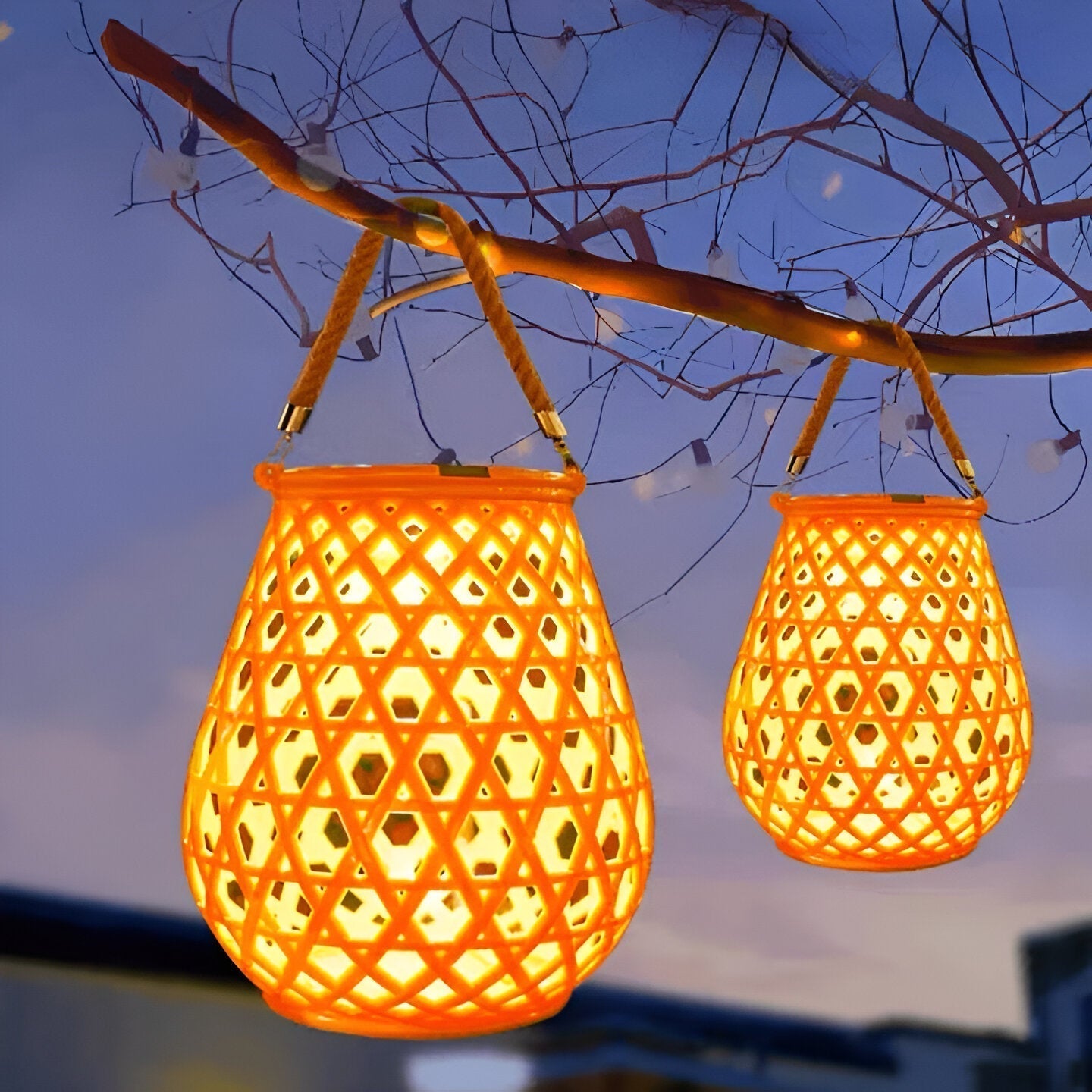 Solar Outdoor Lantern Light with Woven Pattern Shade