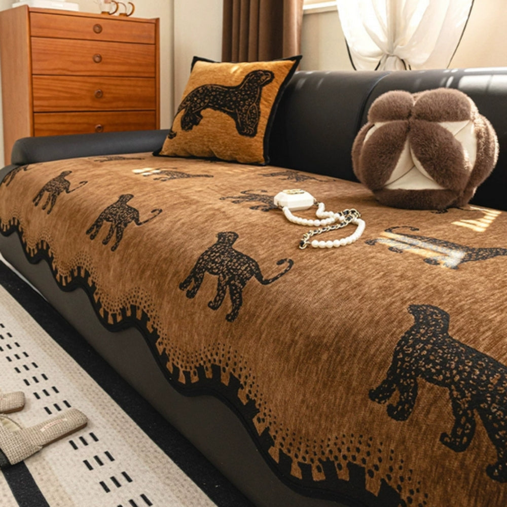 Lion Wavy Non-Slip Couch Cover