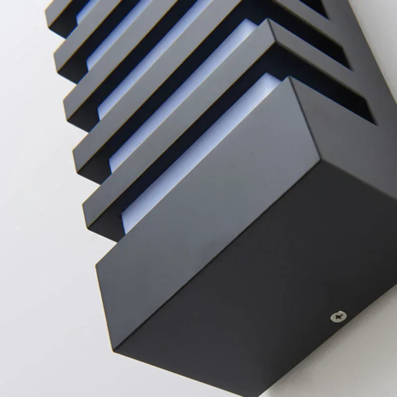 Outdoor Wall Light With Rectangular Black Aluminium Housing