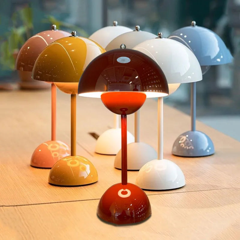 Minimalist Wireless Table Lamp