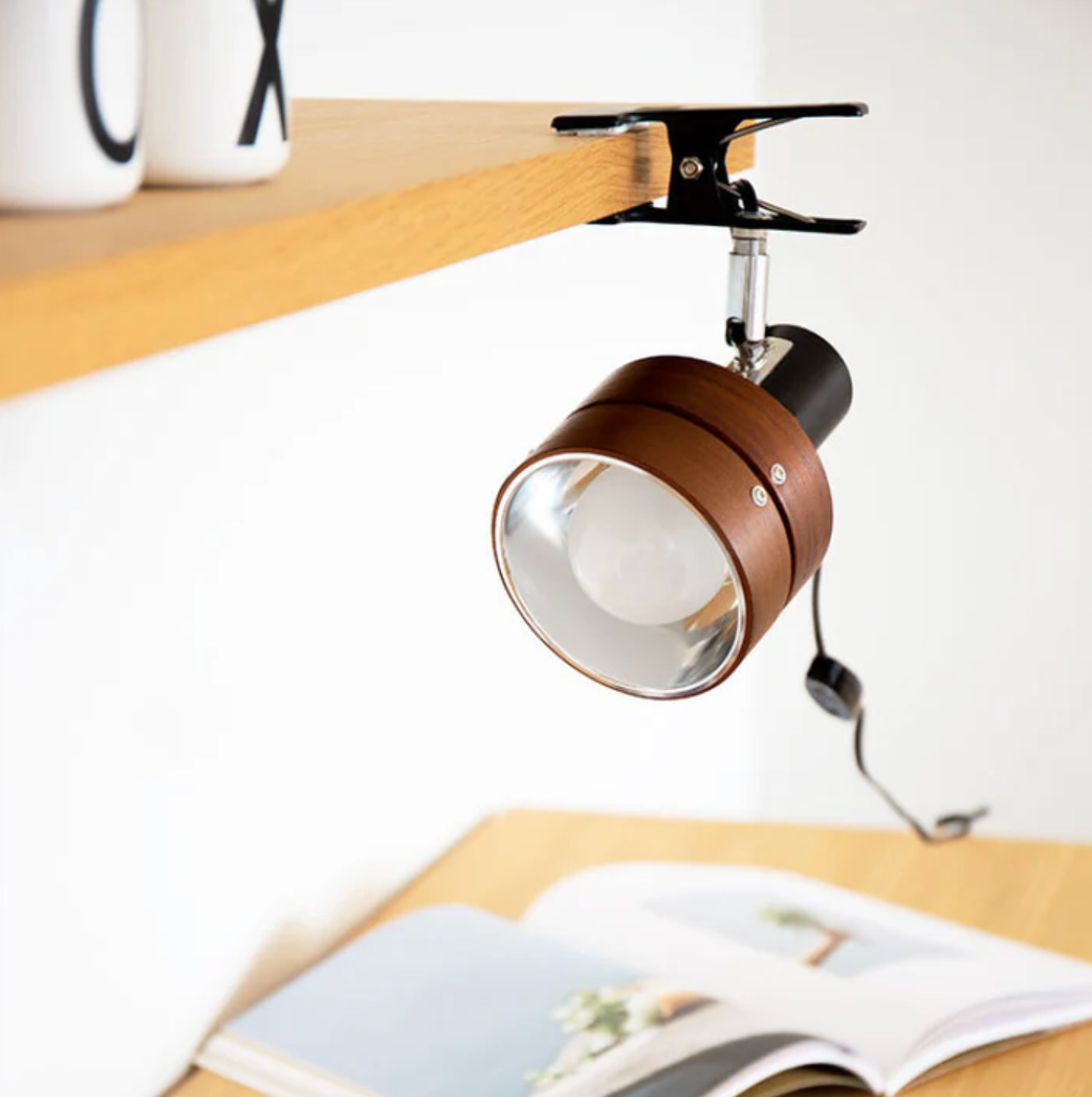 Adjustable Clip Lamp Retro Wooden Metal Desk Spotlight
