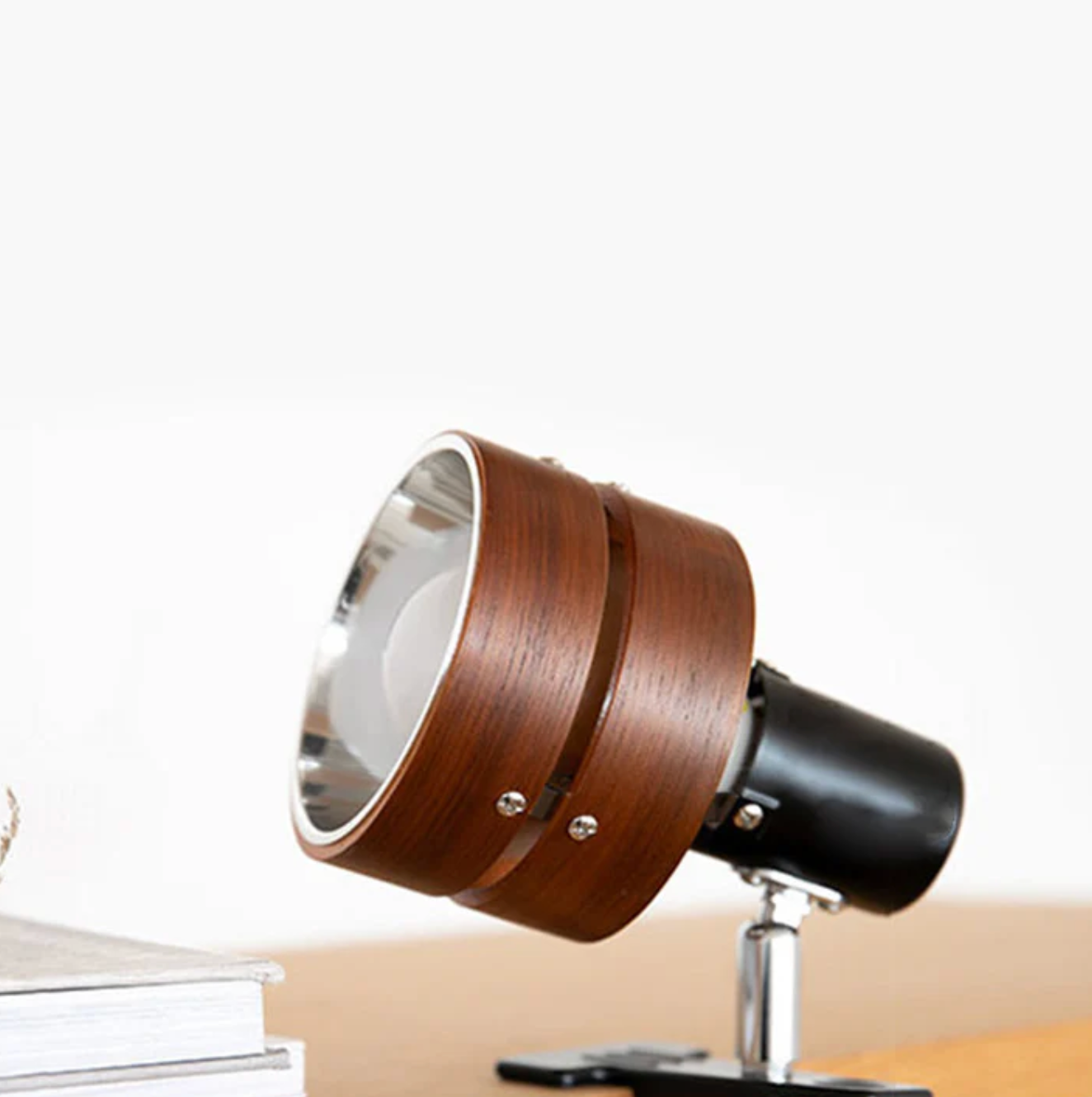 Adjustable Clip Lamp Retro Wooden Metal Desk Spotlight
