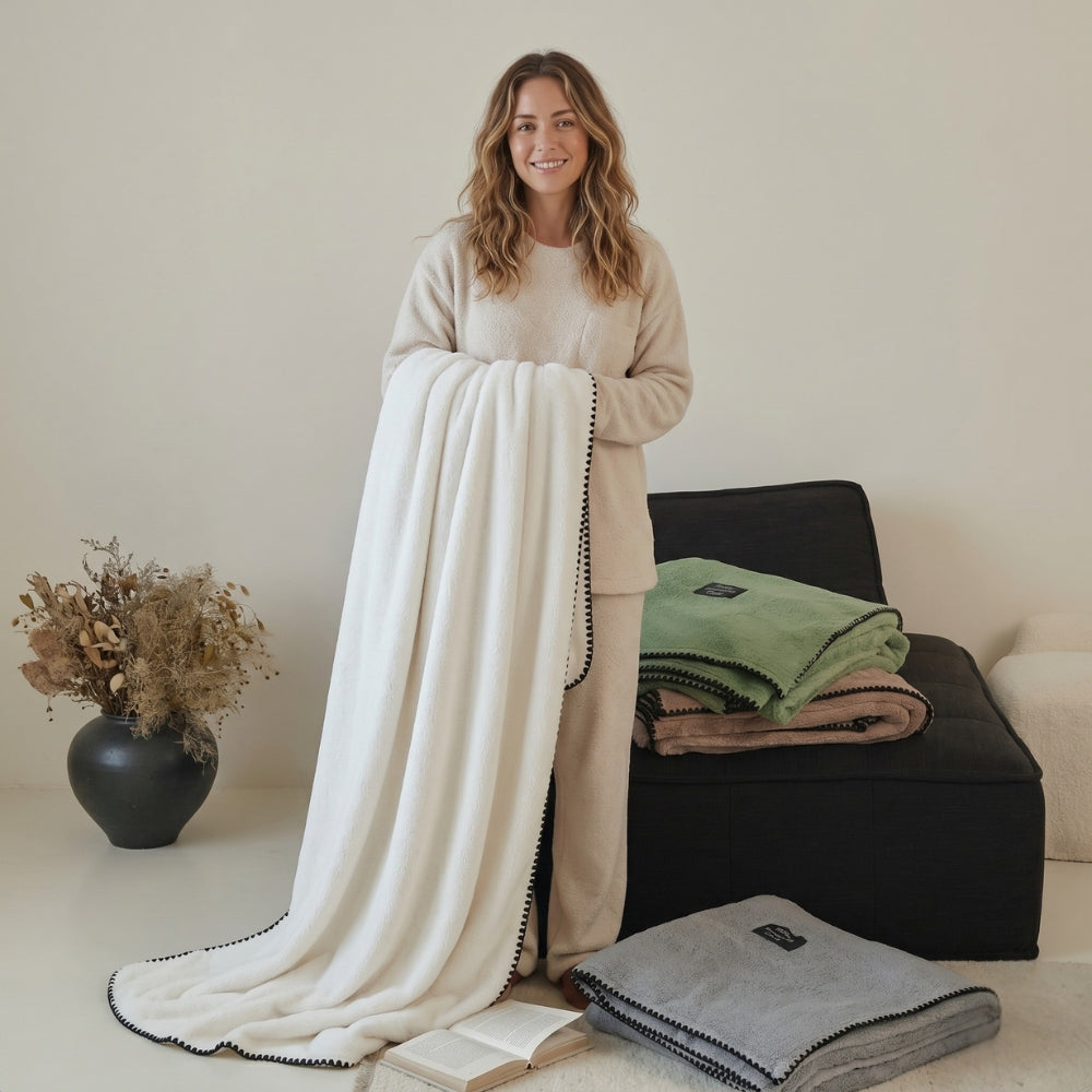 Veluvia Bouclé Plush Winter Blanket