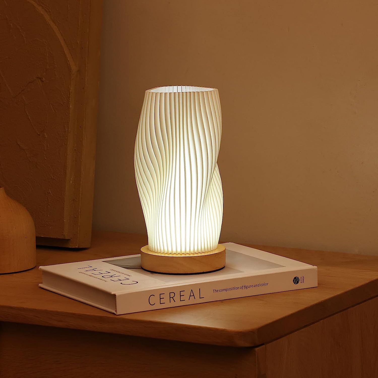 GlowWave | Table Lamp – Stylish Lighting with Warm & Natural Glow