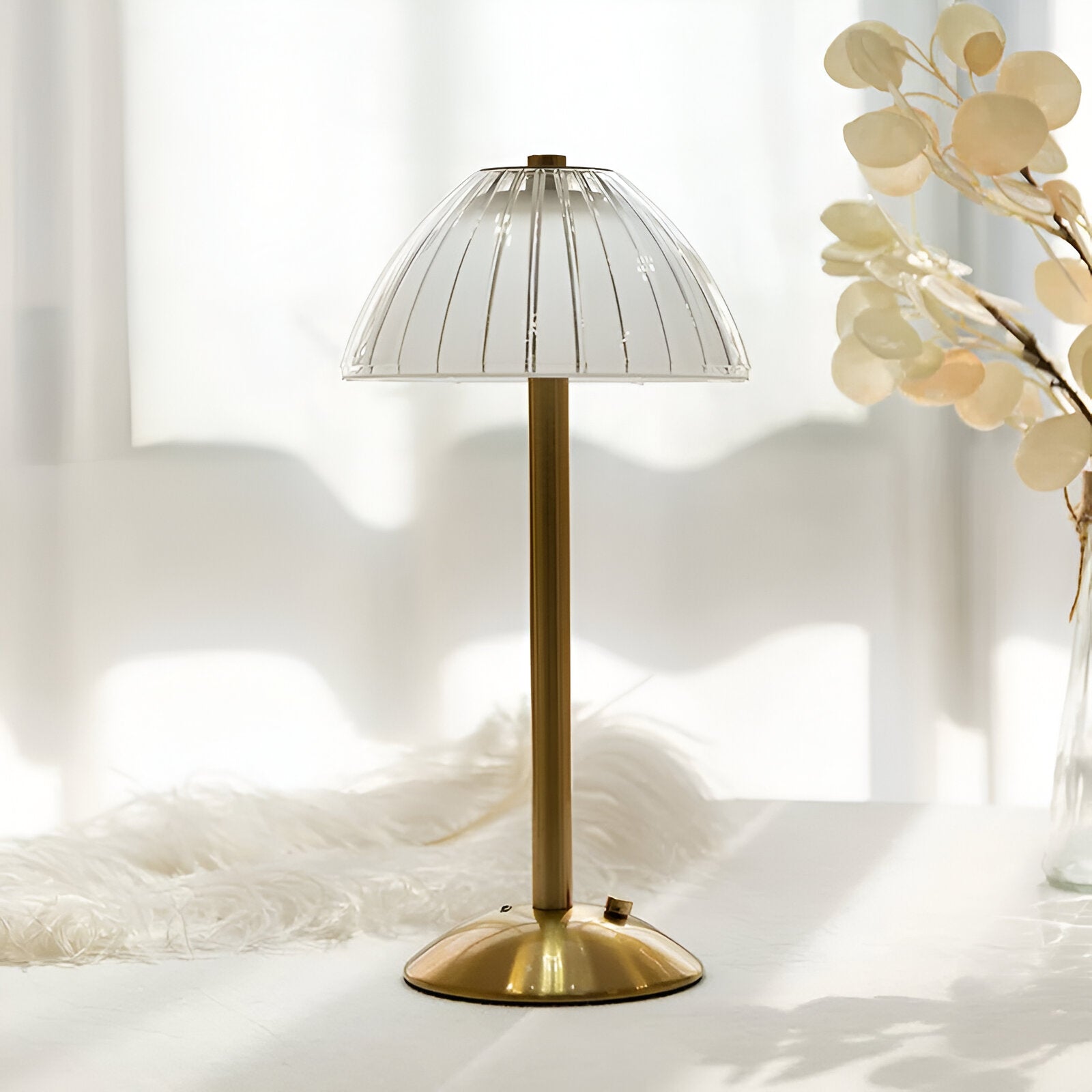 VintageAura | Table Lamp – Elegant Dimmable Lighting